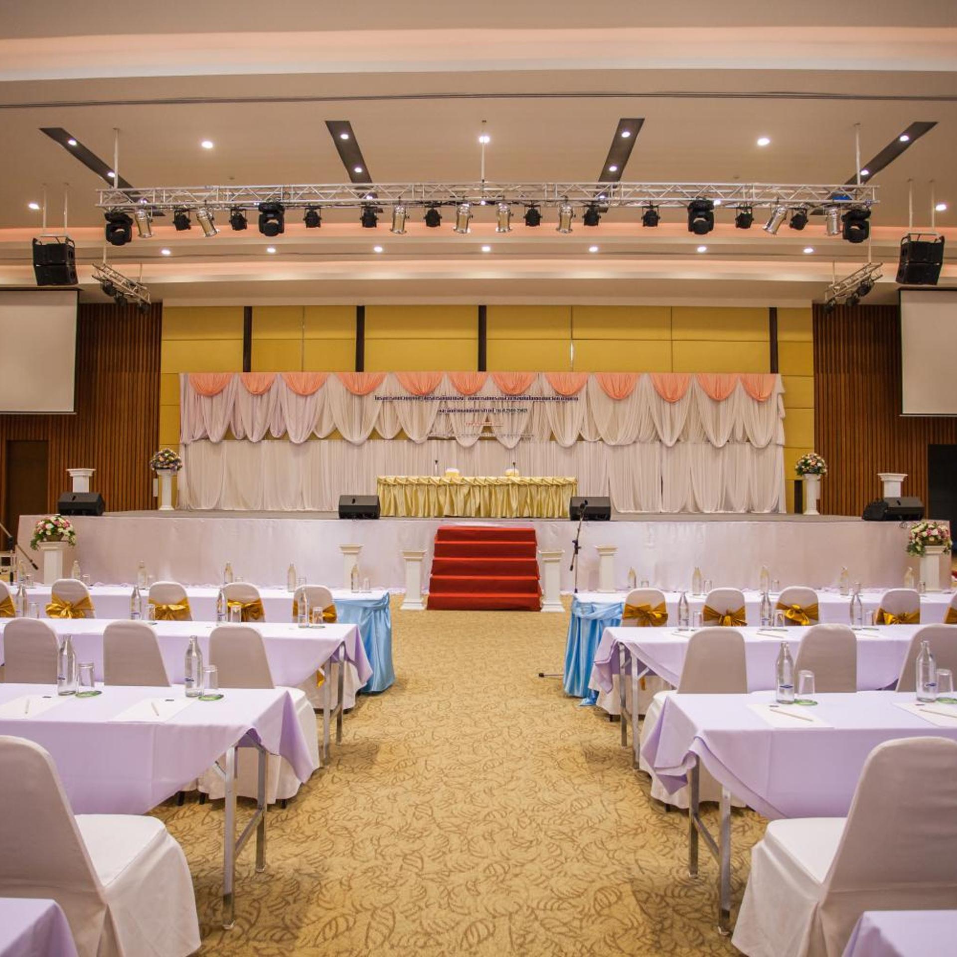 Royal Nakhara Hotel Nongkhai 35/50