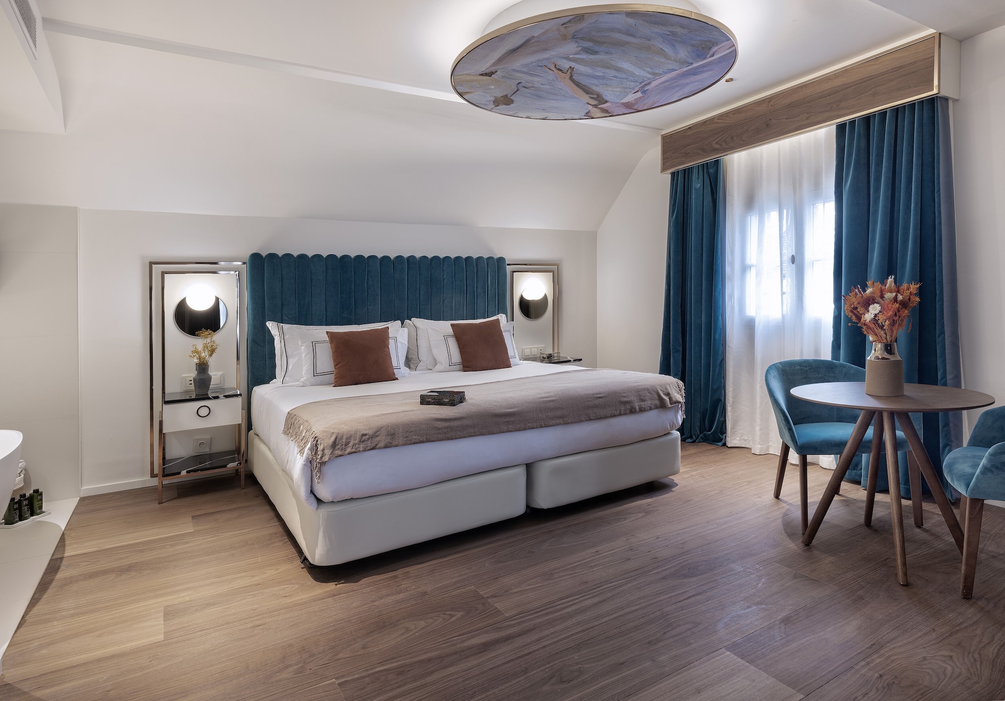 Suite, King Bed