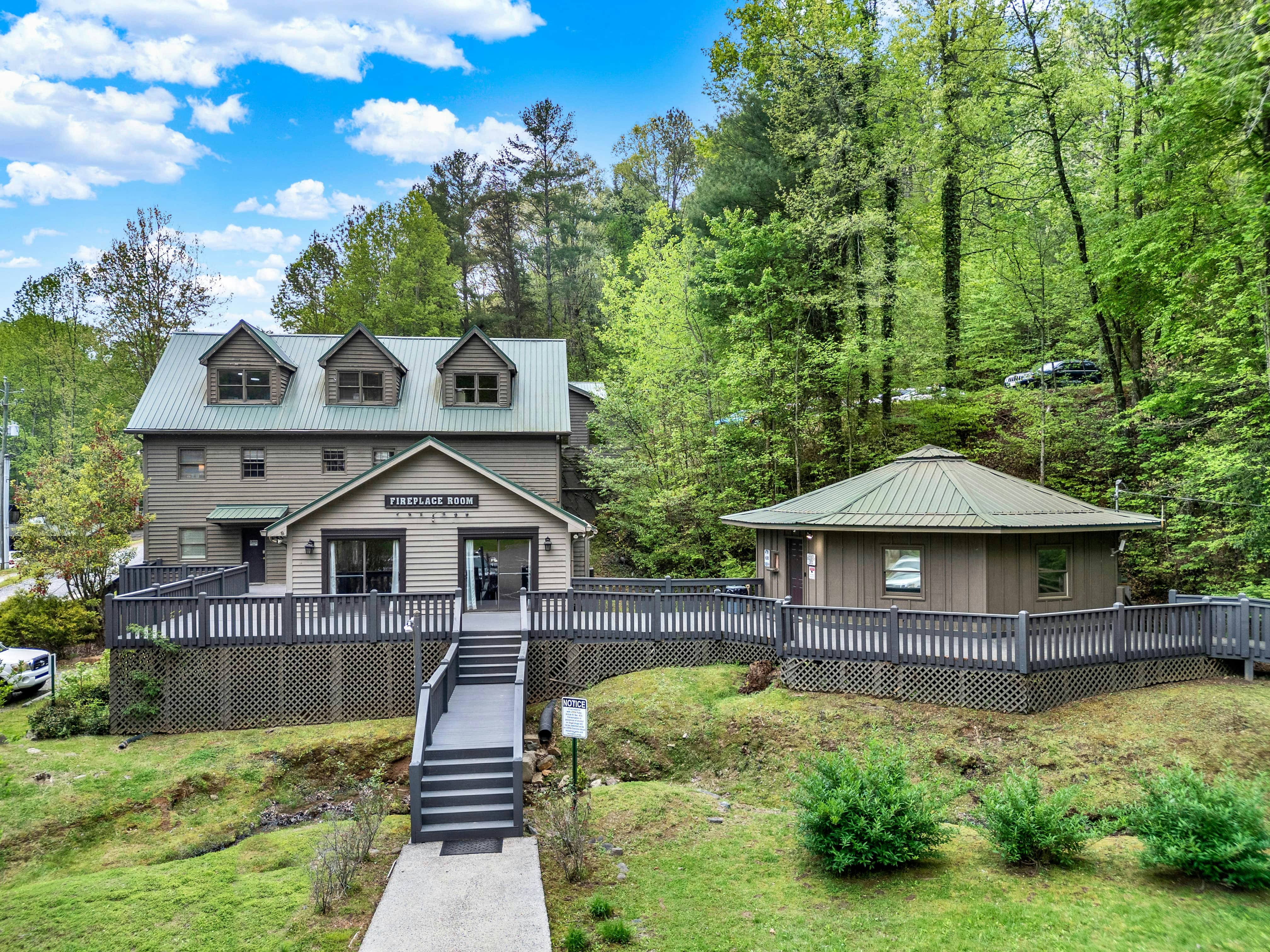 The Villas at Coosawattee River Resort 15/17
