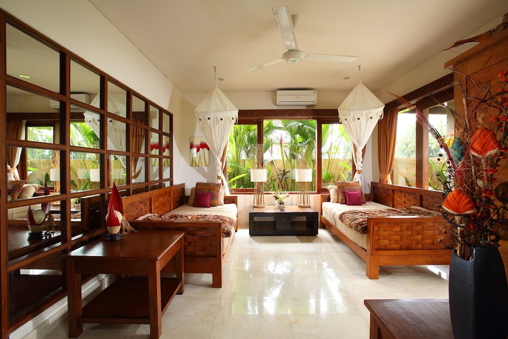 Satori Villas 24/50