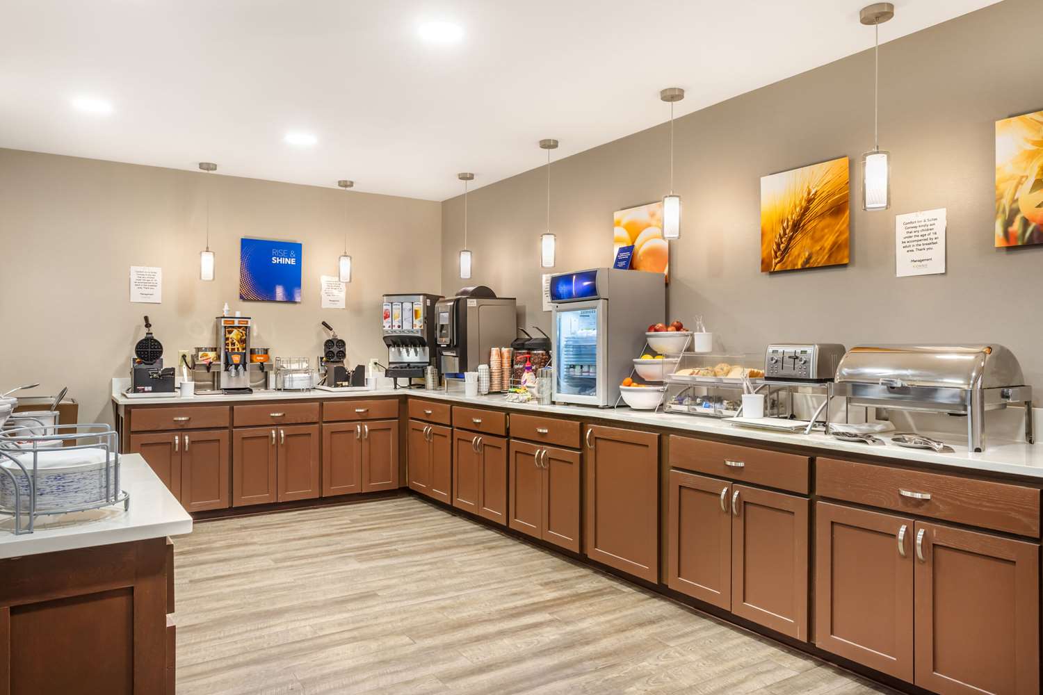 Comfort Inn & Suites Conway, AR 9/15