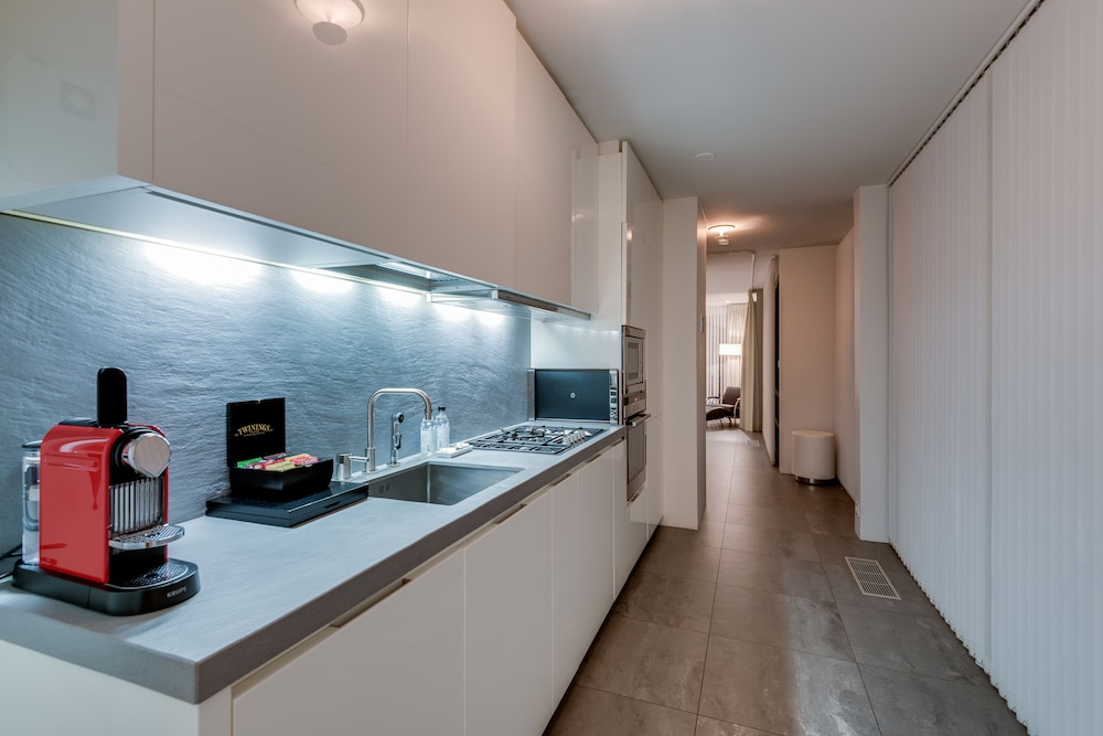 Black Pearl Luxury Apartments 27/67