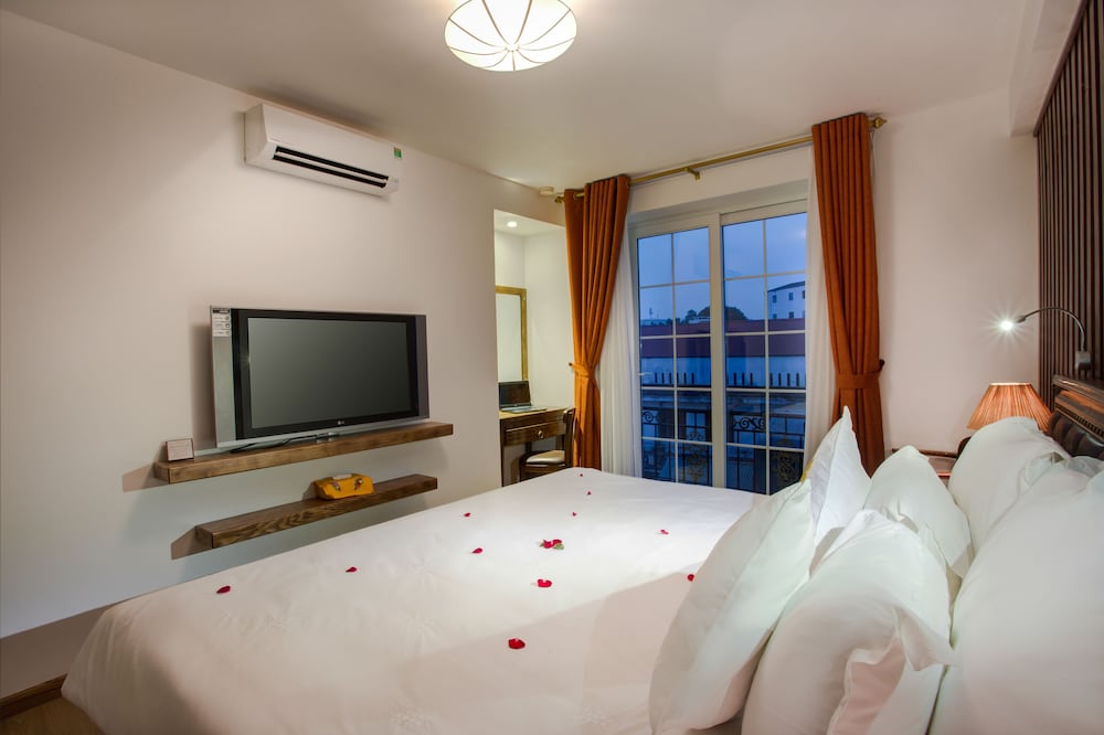 Noble & Swan Boutique Hotel 36/60
