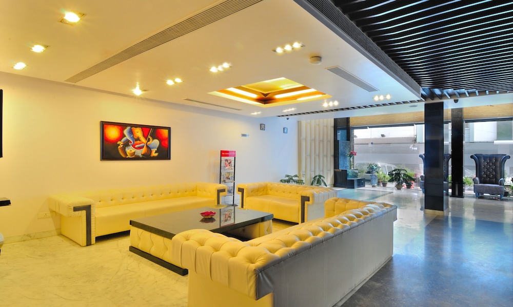 Hotel Elegance New Delhi Railway 18/21
