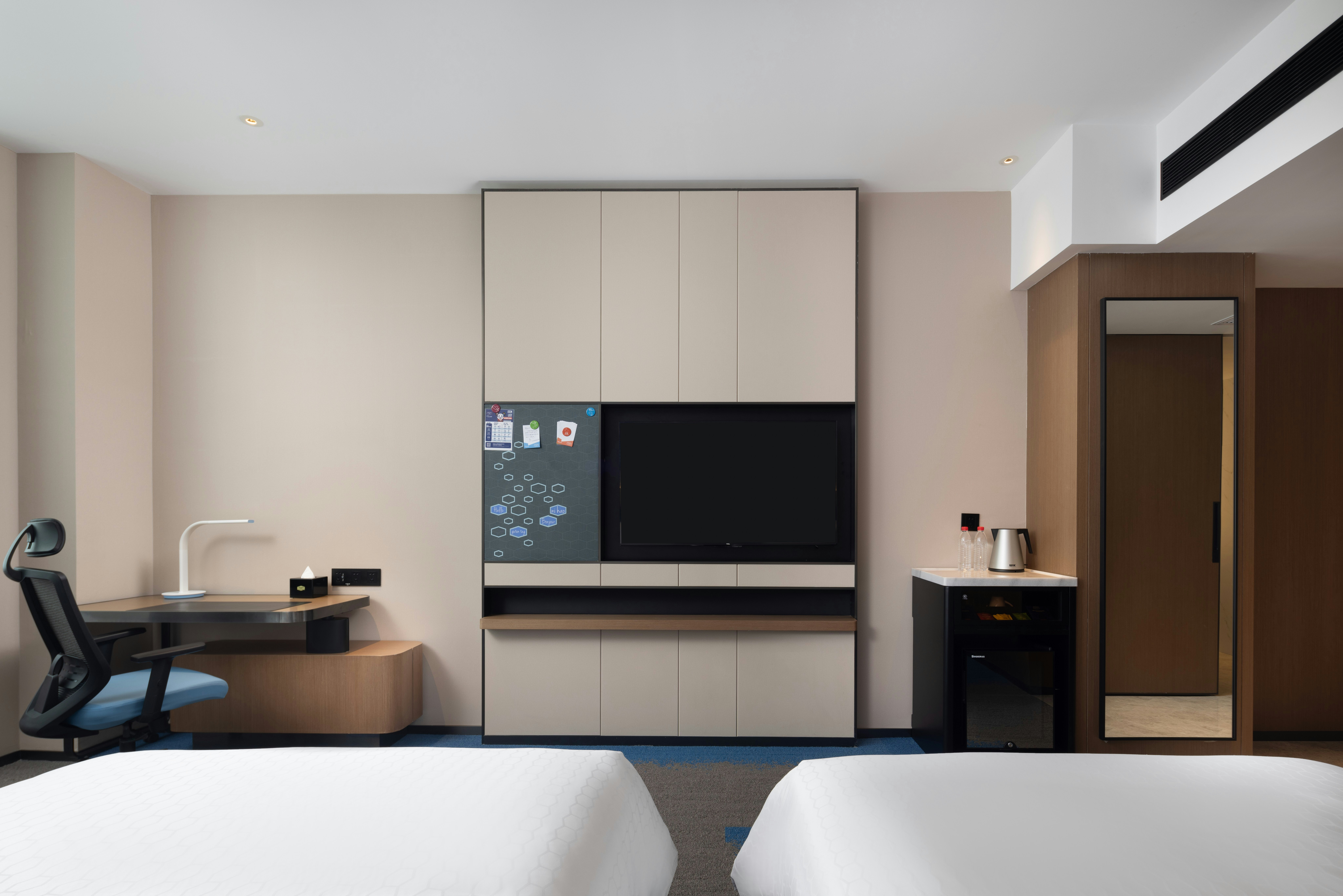 HAMPTON BY HILTON BEIJING BIRD'S NEST 21/38