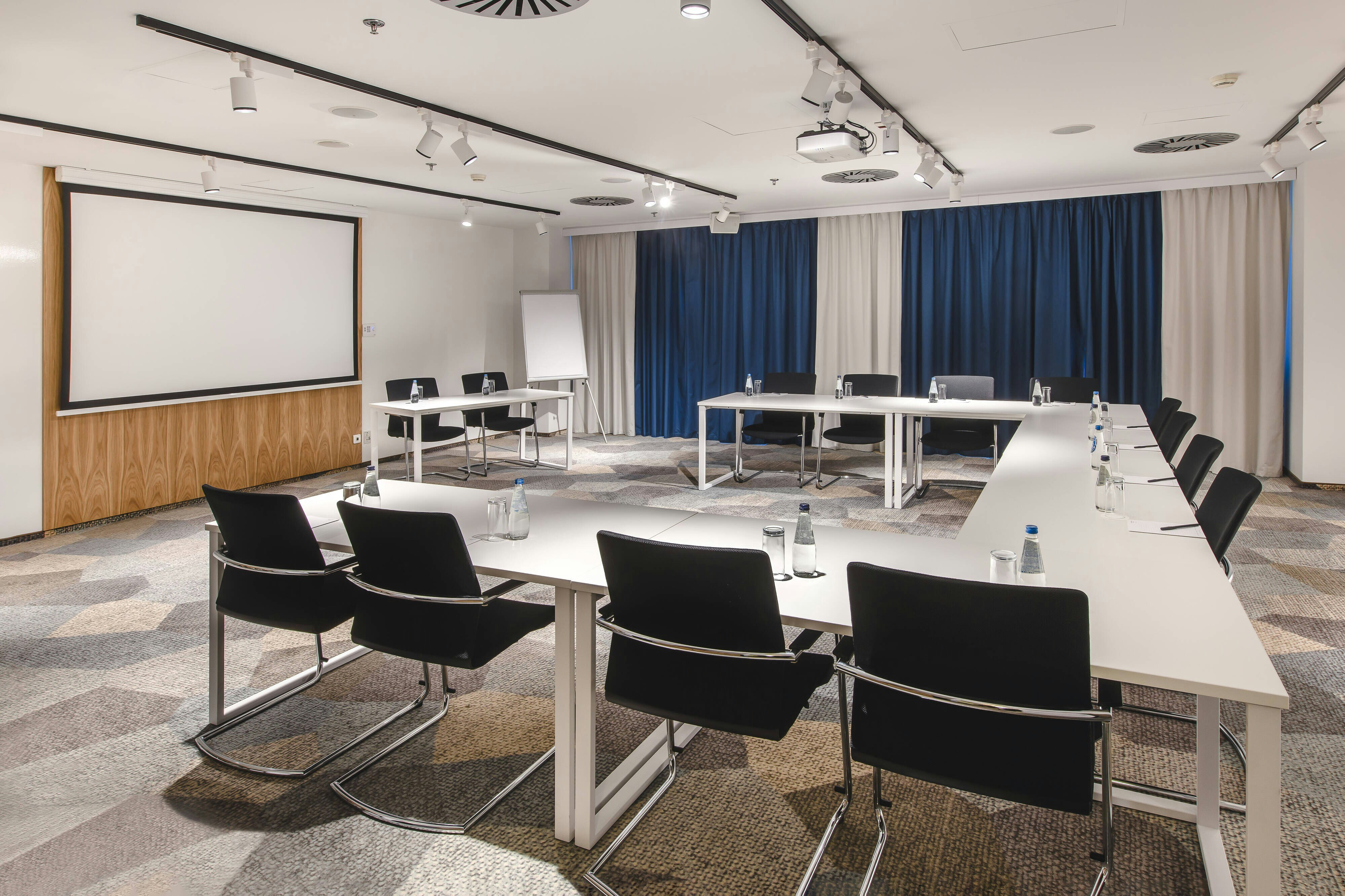 Courtyard By Marriott Warsaw Airport 54/62