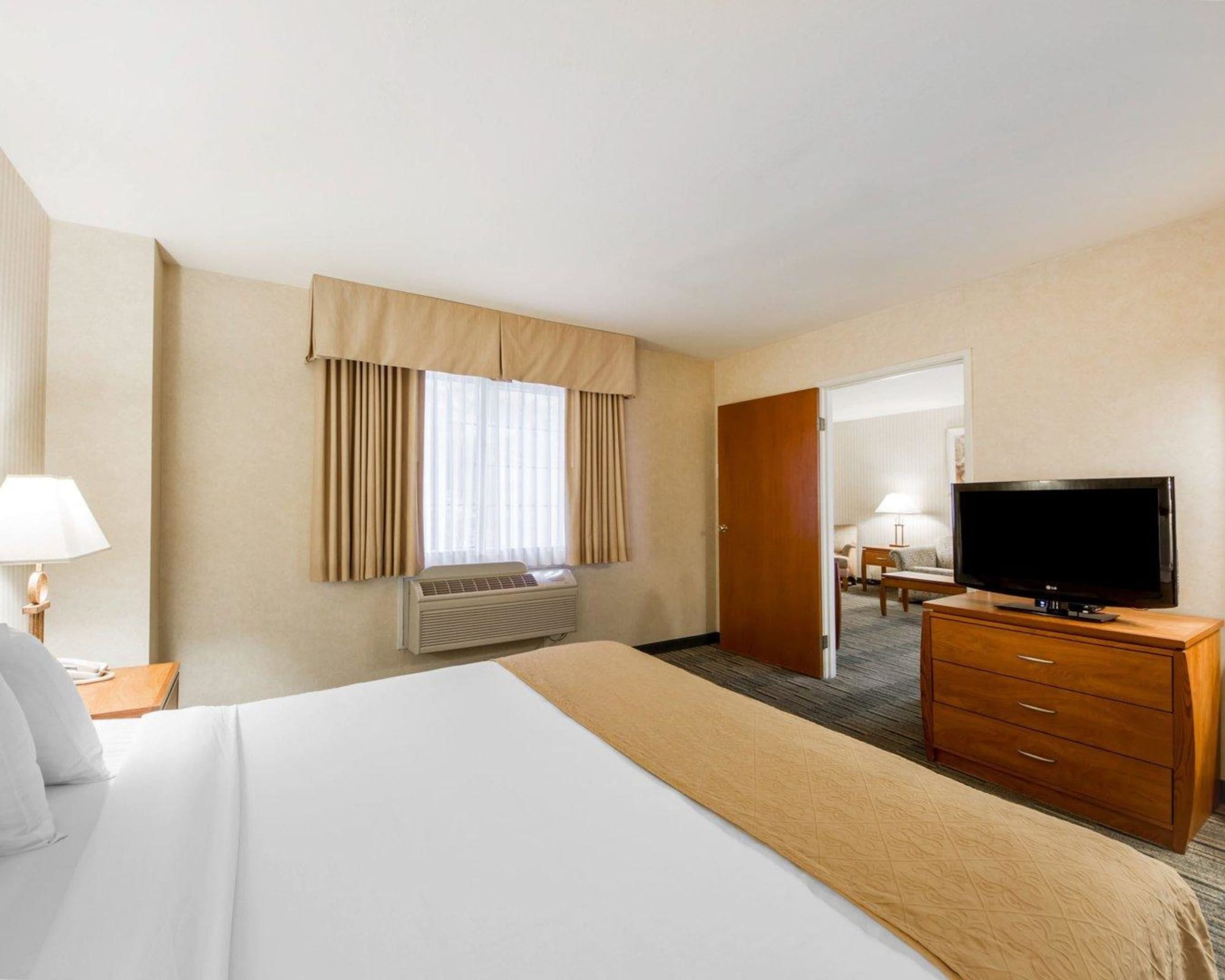 Upgrade, King Bed, Accessible