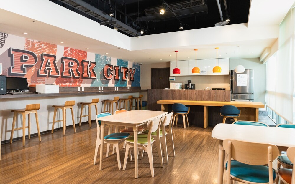 Park City Inn & Hostel 33/47