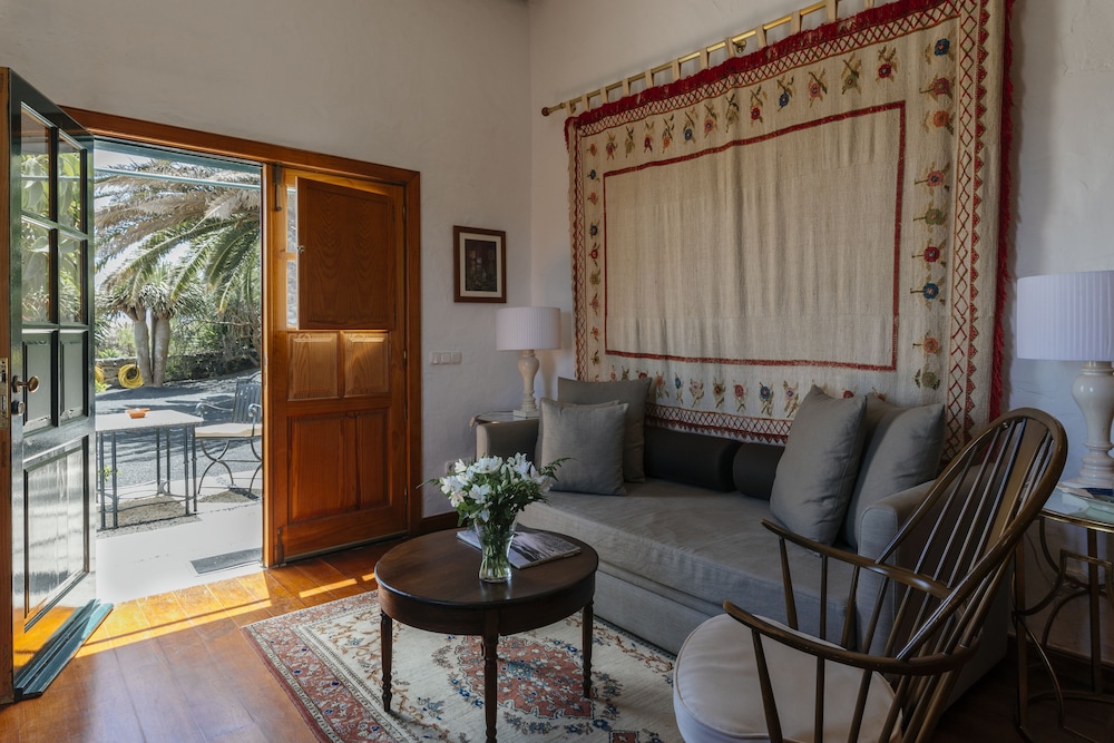 Hotel EL GRIFO 33/71