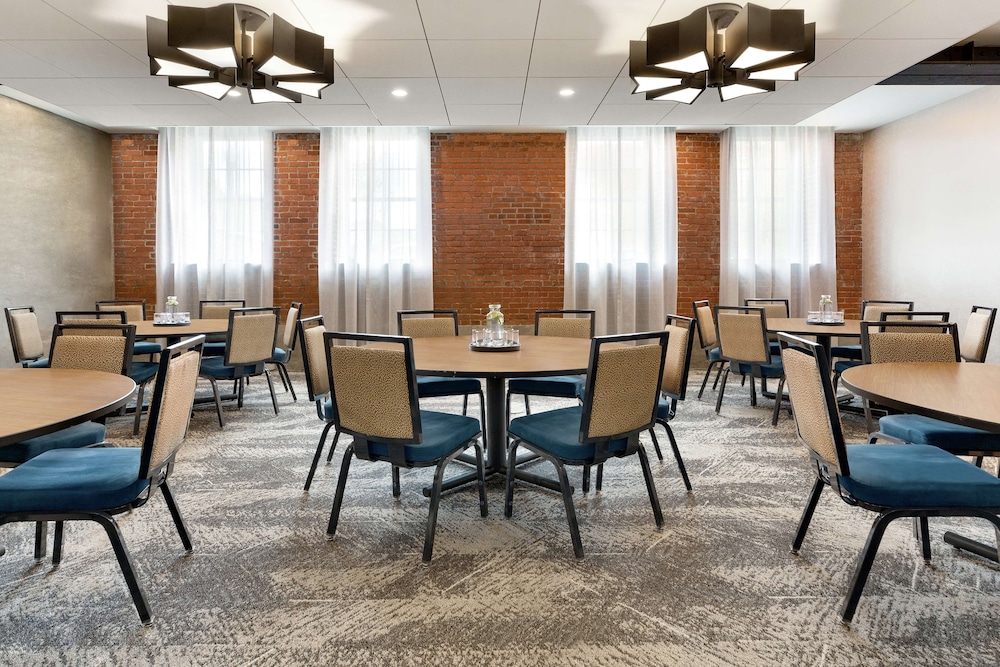 The Wilbur Lititz, Tapestry Collection by Hilton 66/76