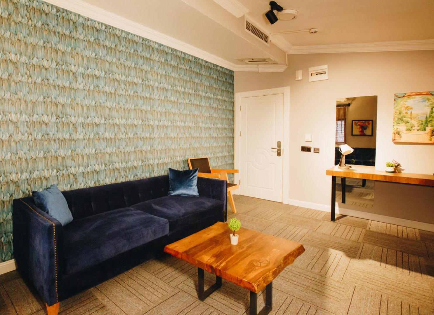 double bond hotel spa