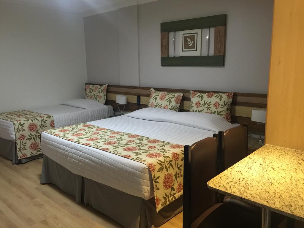 LAGUNA PLAZA HOTEL 11/37