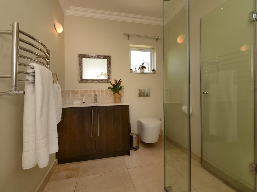 Sandown Guesthouse 3/49