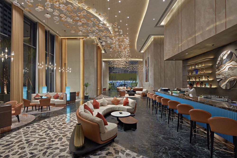 THE WATSON PREMIUM HALONG HOTEL 35/50