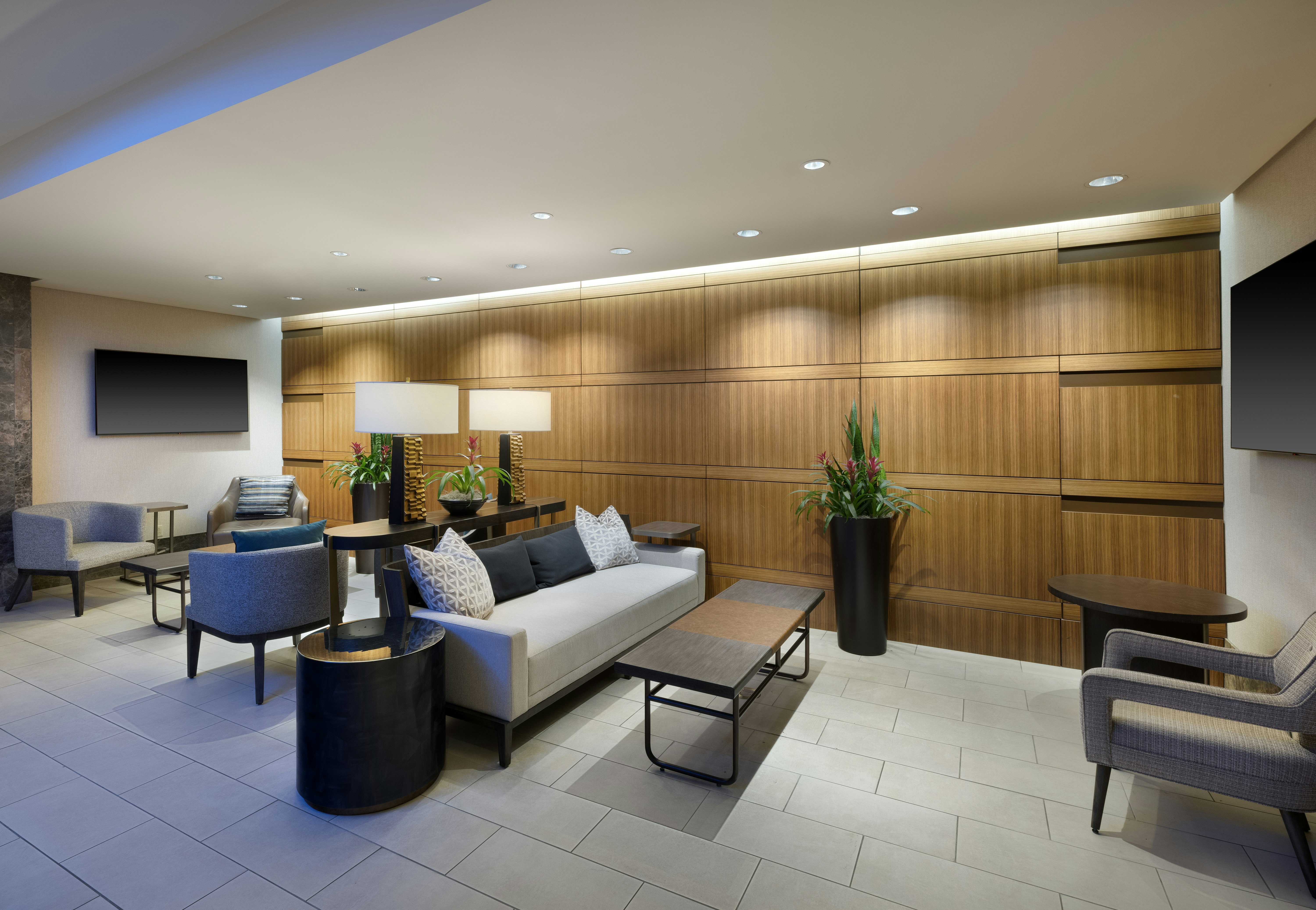 Hilton Indianapolis Hotel & Suites 21/45