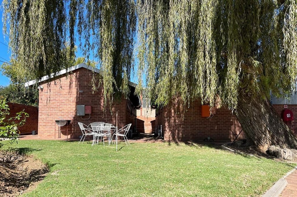 Village Lodge Harrismith 44/50
