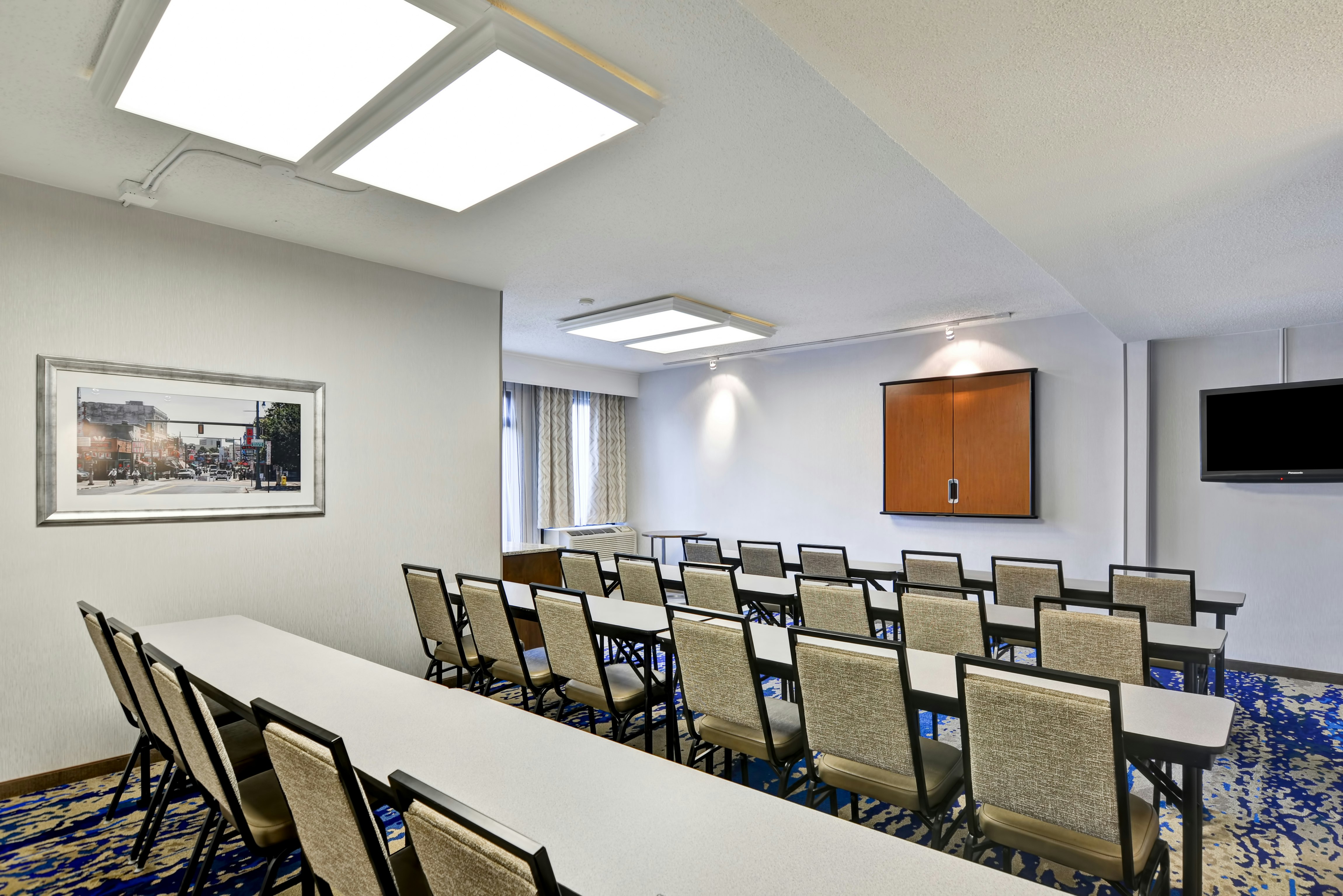Hampton Inn Memphis-Poplar 41/53