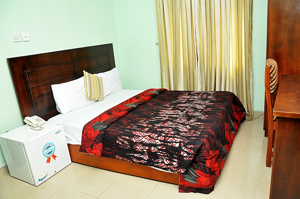 Golden Destiny Hotel Limited 15/100