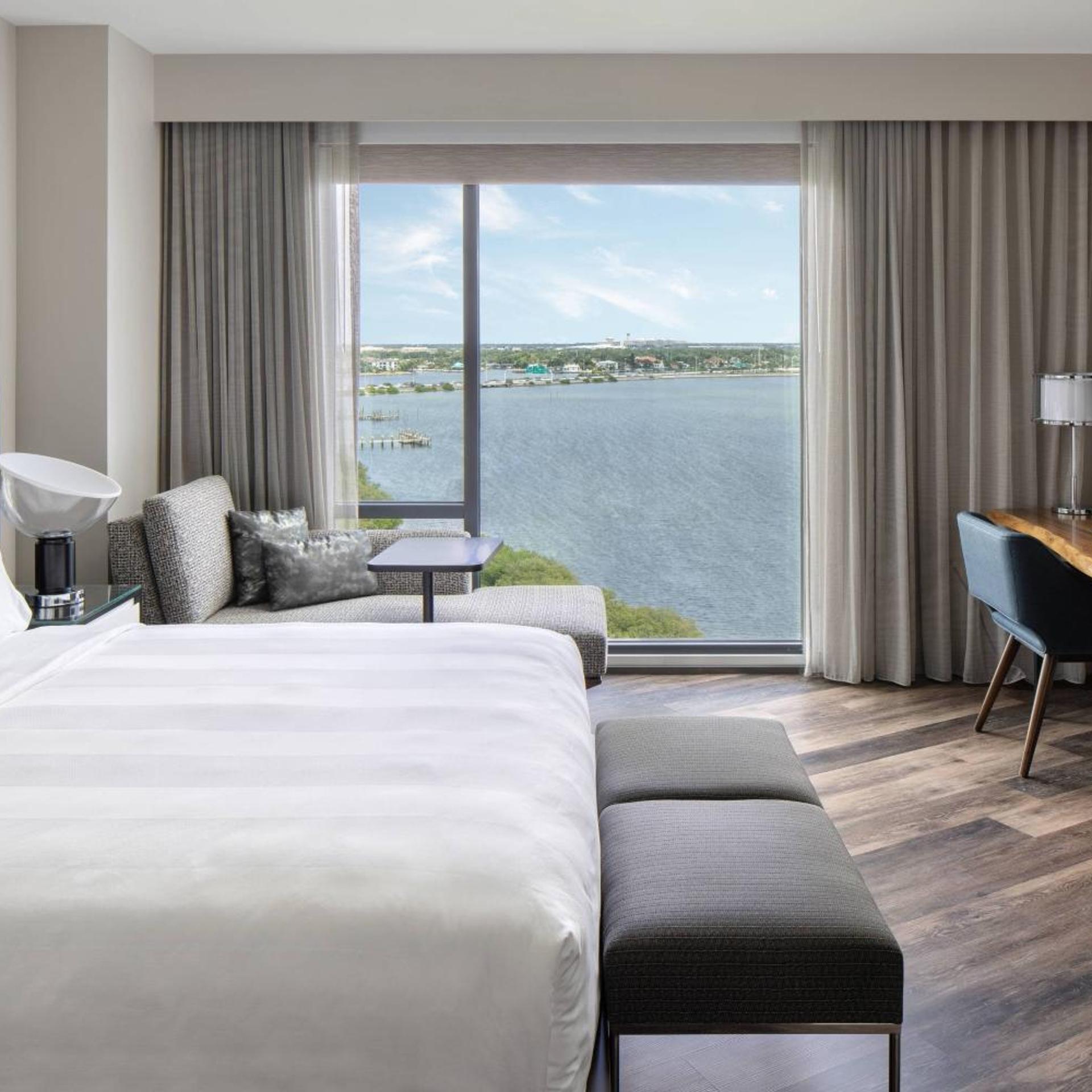 Guest Room, King Bed, Bay View