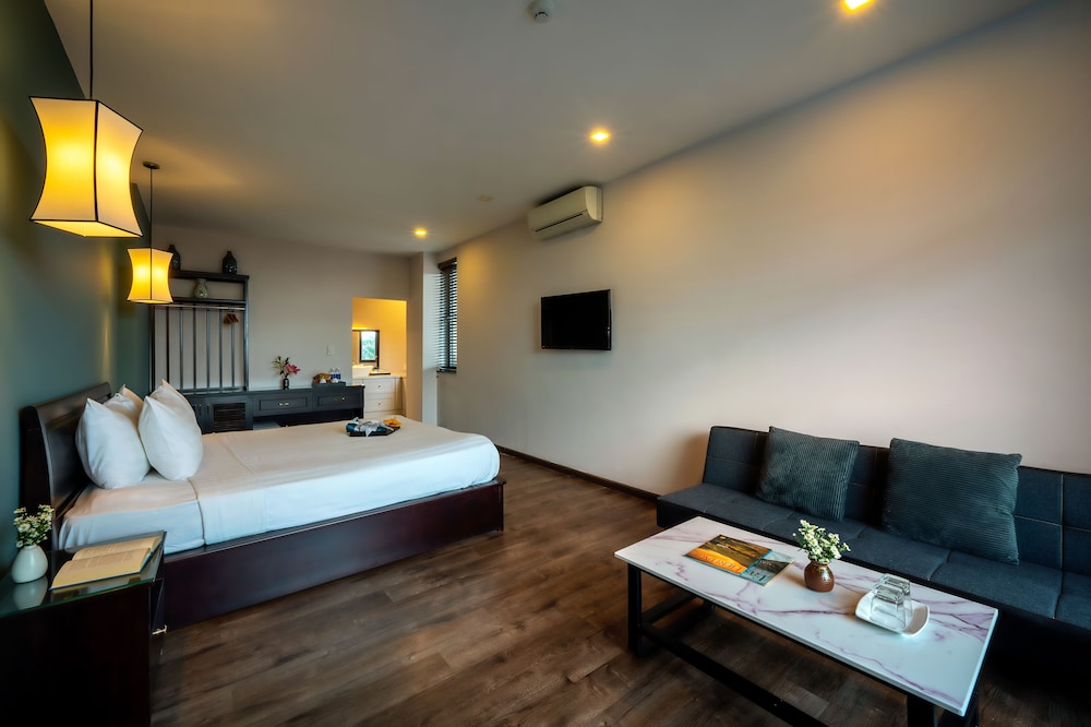 Serene River Villa 42/55
