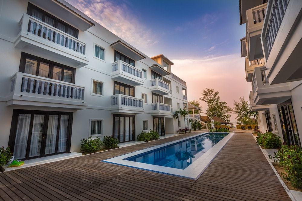 Mary Beach Hotel and Resort 3/50