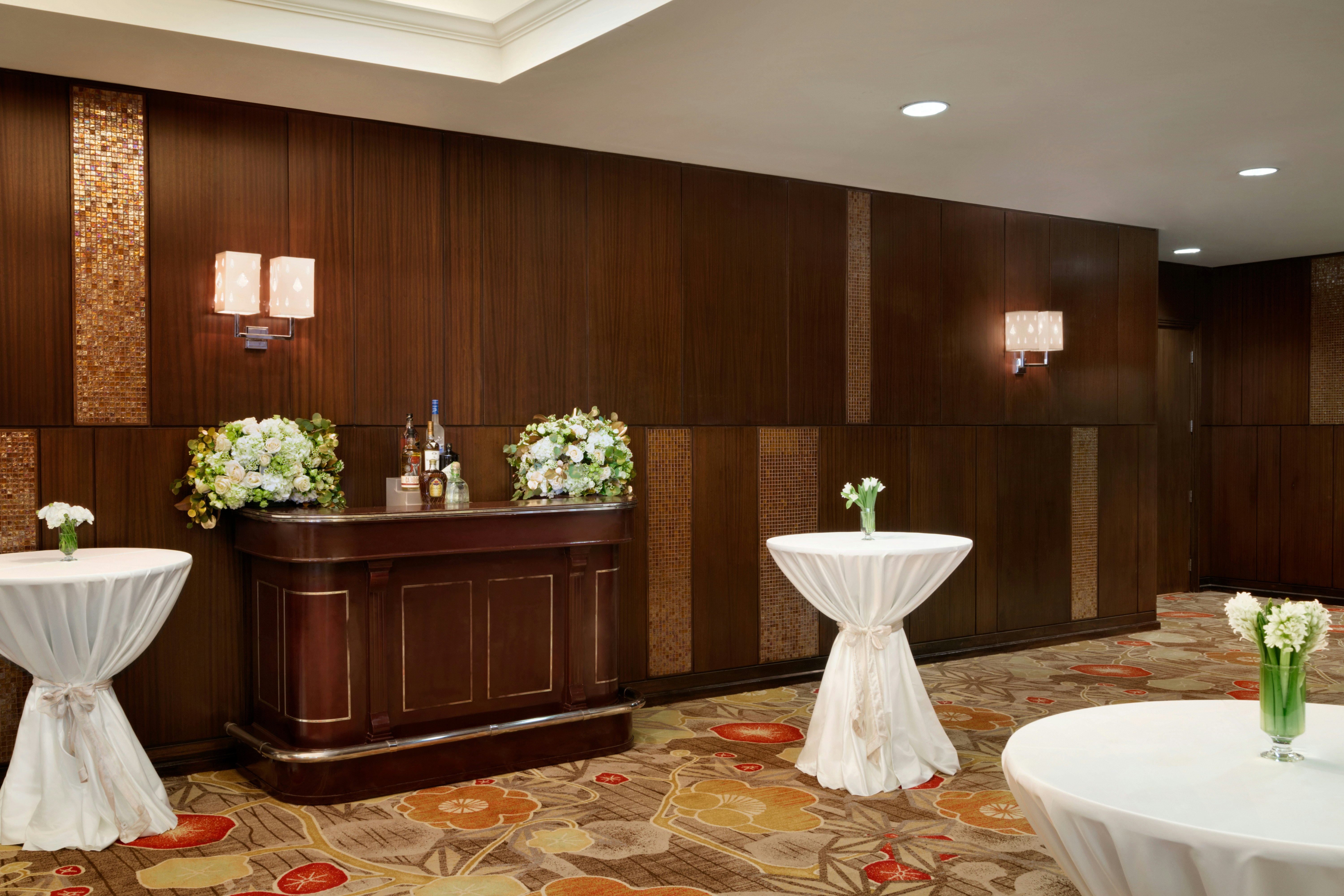 Embassy Suites by Hilton Los Angeles Glendale 6/54