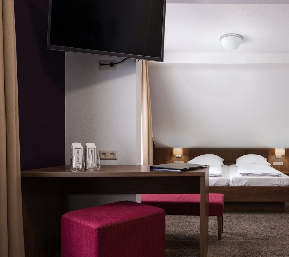 BOUTIQUE HOTEL SOCIETE 10/43