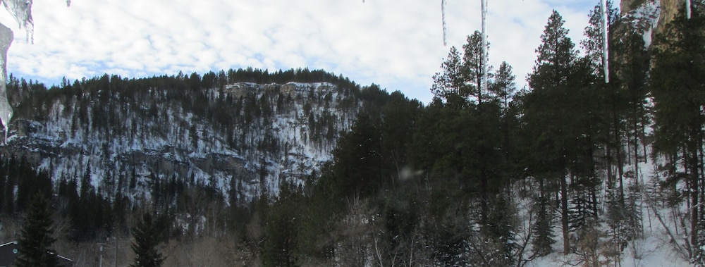 Spearfish Canyon Lodge 60/75