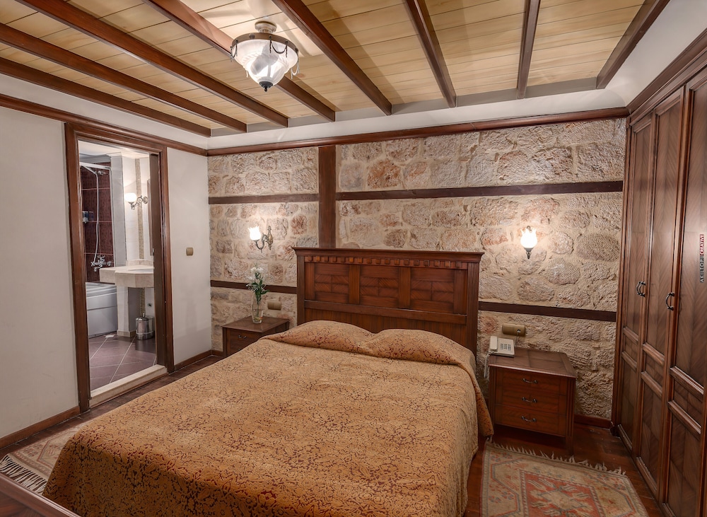 Tuvana Hotel 6/71