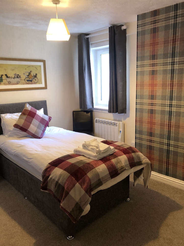 The Millcroft Hotel 10/50