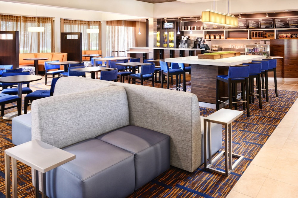 Courtyard by Marriott Dallas Richardson at Spring Valley 24/46