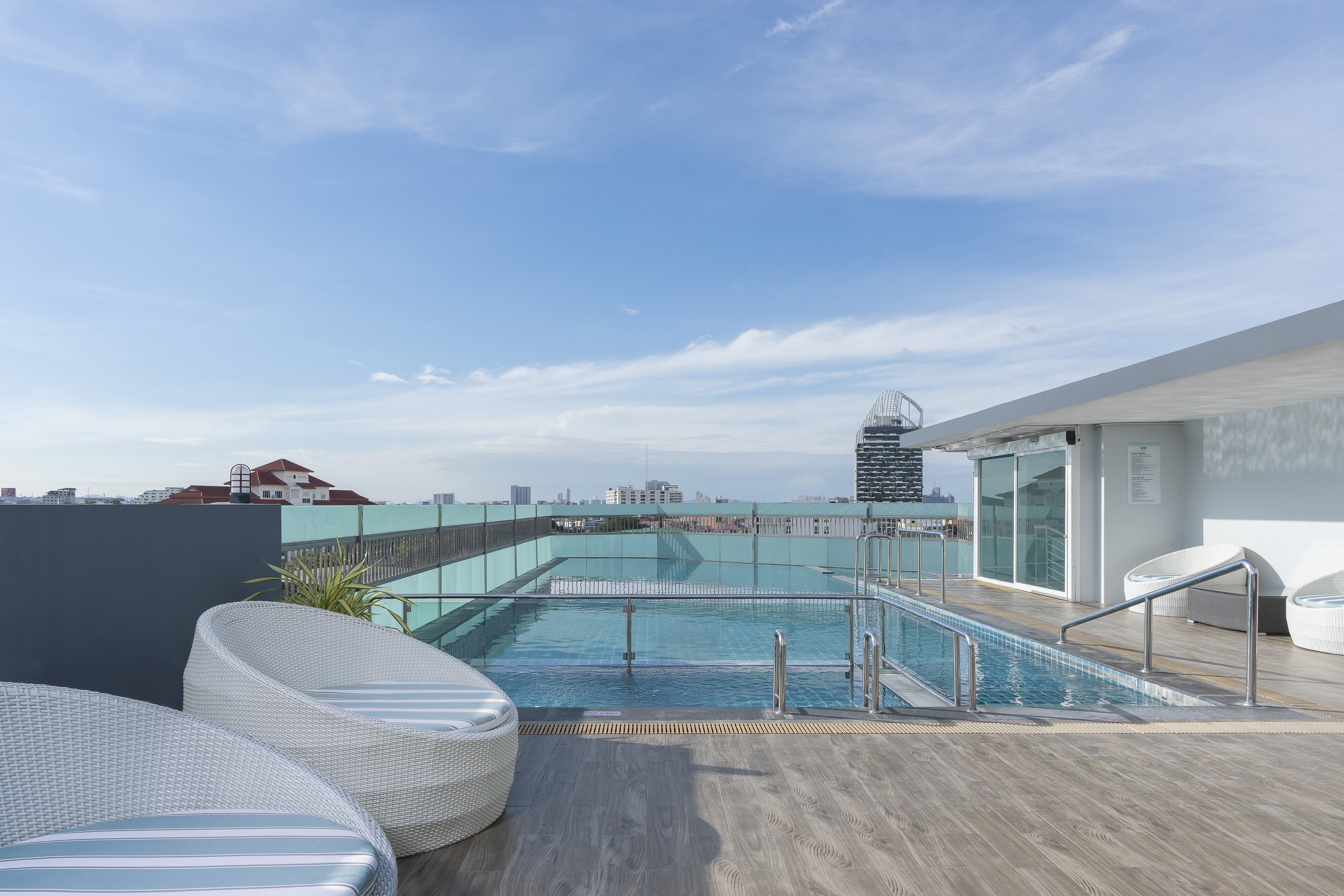 Garner Hotel Pattaya Central 57/62