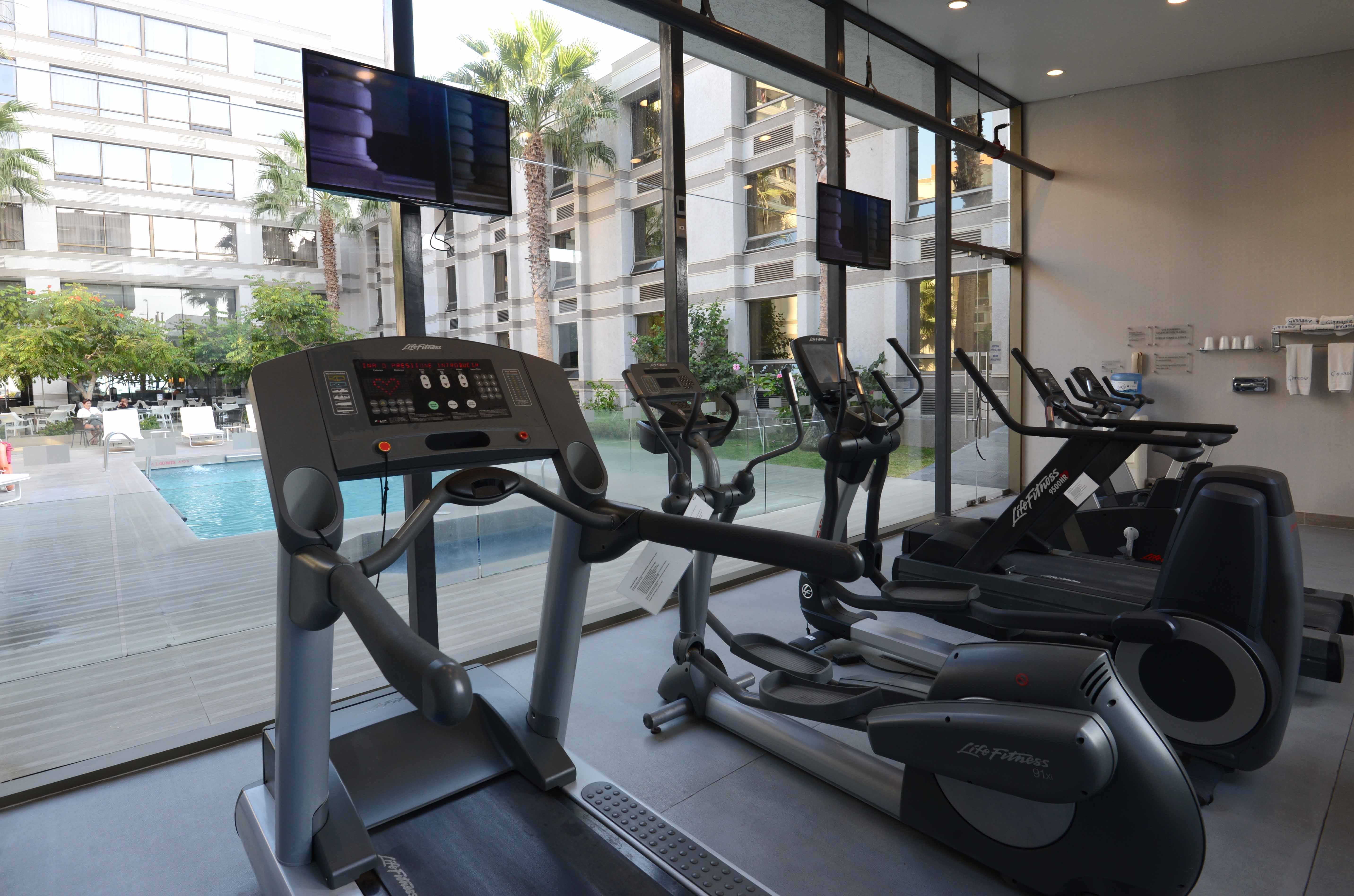 HOLIDAY INN EXPRESS IQUIQUE 35/74