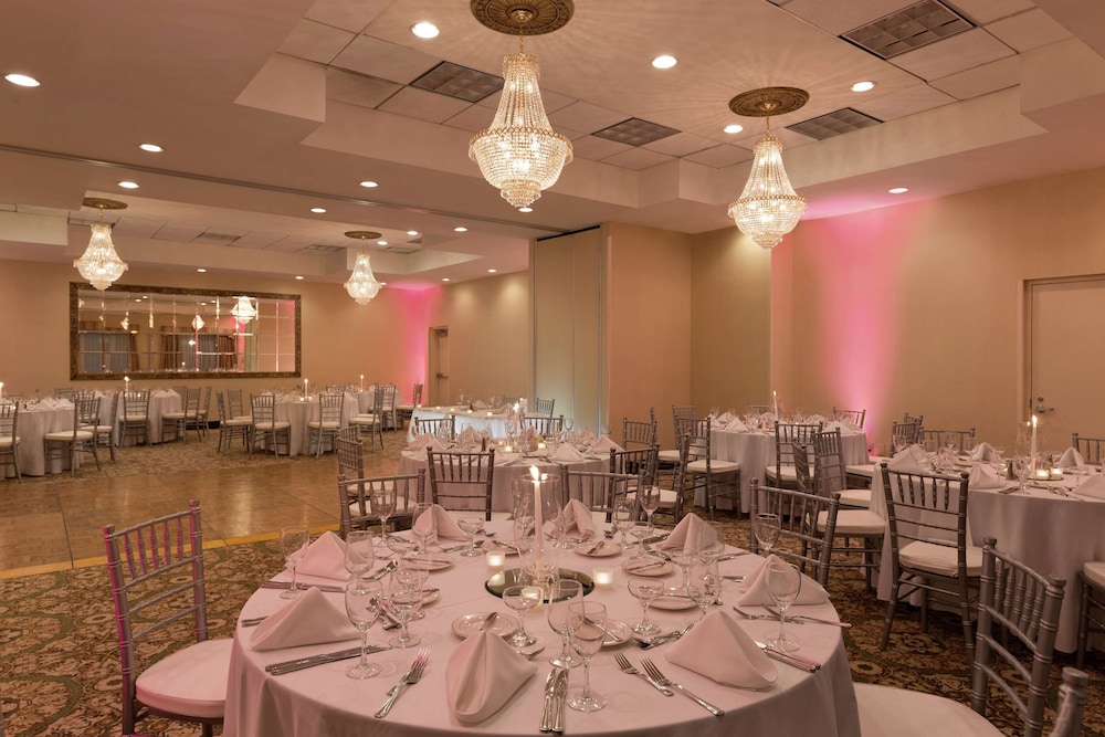 HILTON GARDEN INN FAIRFAX 59/61