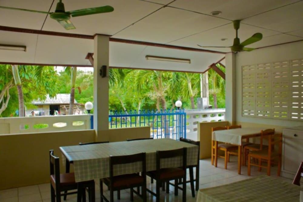Sichang Shine Khao Resort 45/54