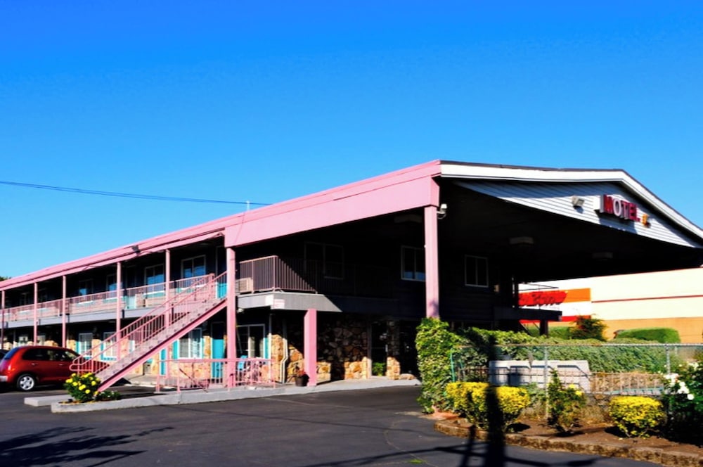 Beaverton Budget Inn by Capital O Portland 4/23