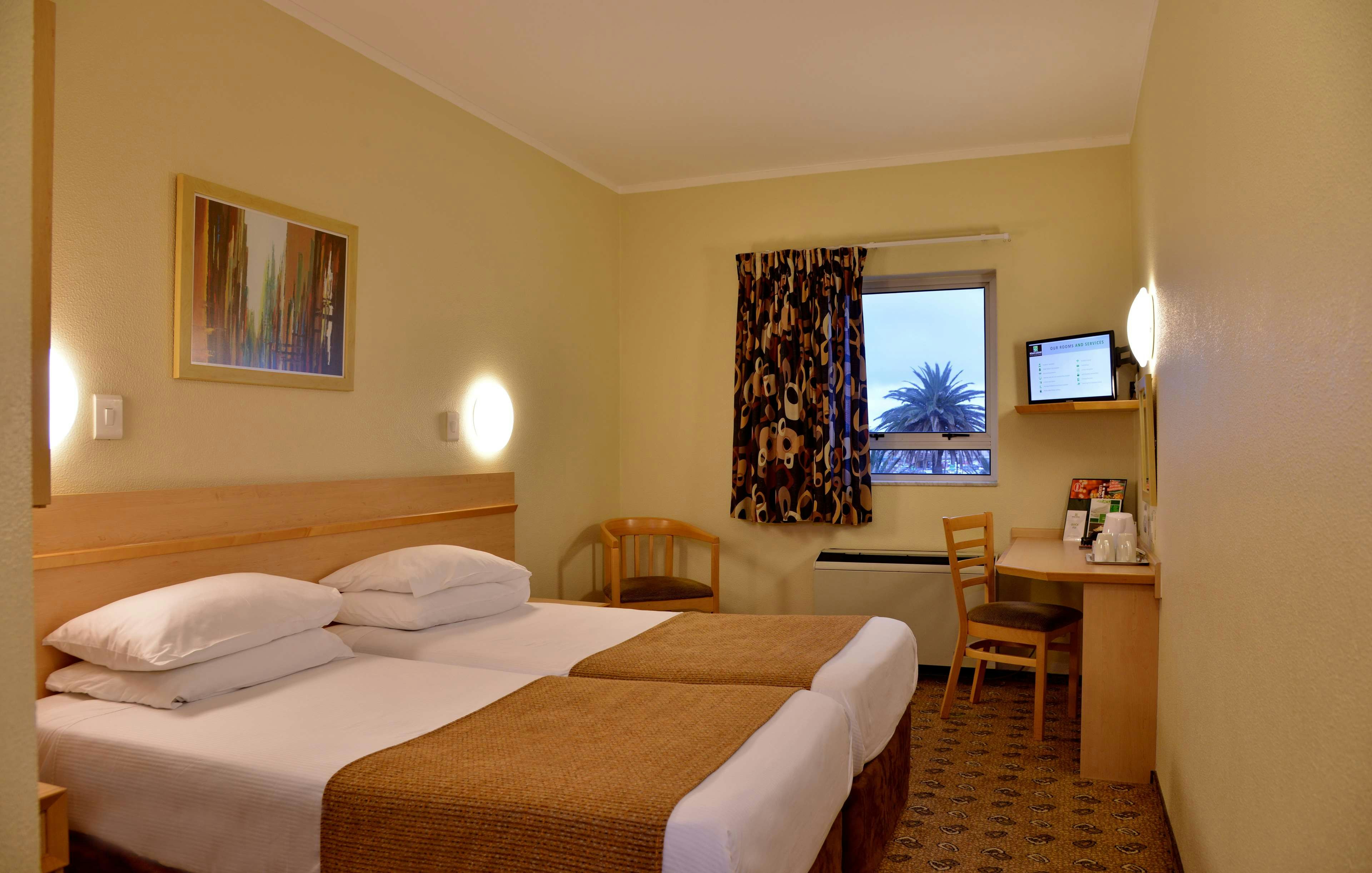 Road Lodge Gqeberha Airport 2/10