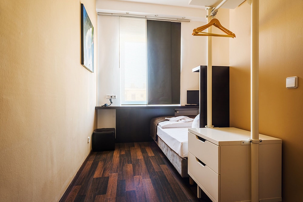 Apple City Hotel 19/33