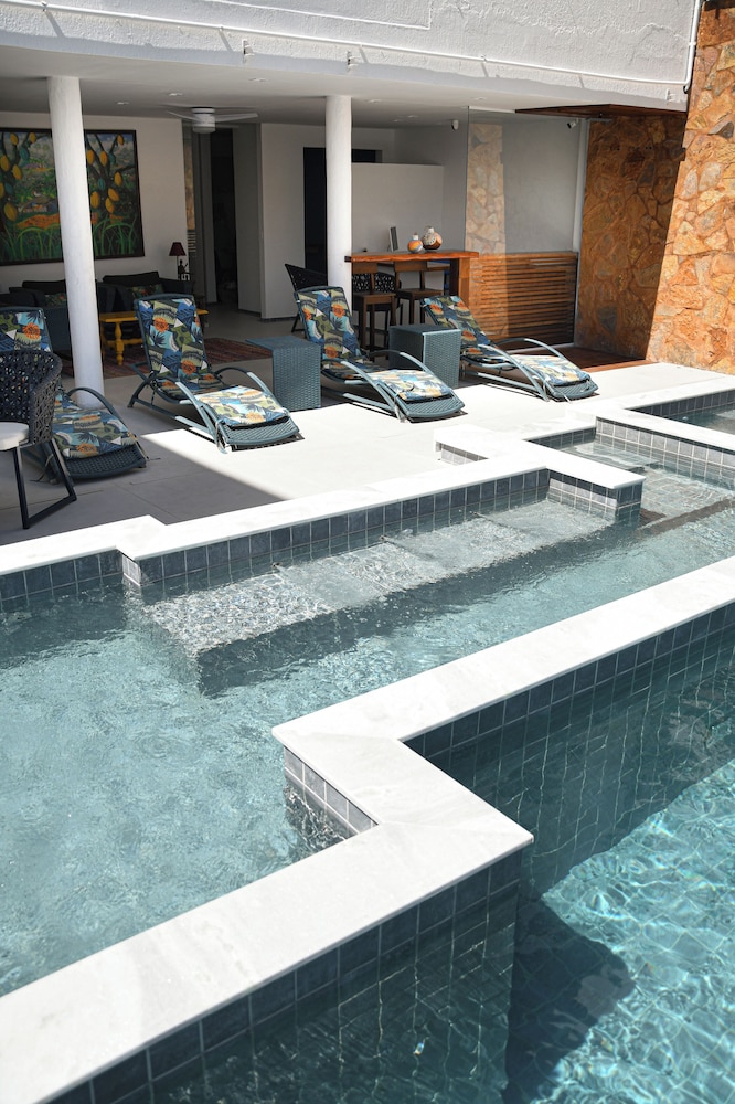 Pousada Bahia Inn 38/62