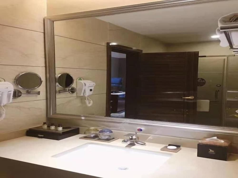 Greentree Eastern Huainan Guangchang Road Hotel 38/39