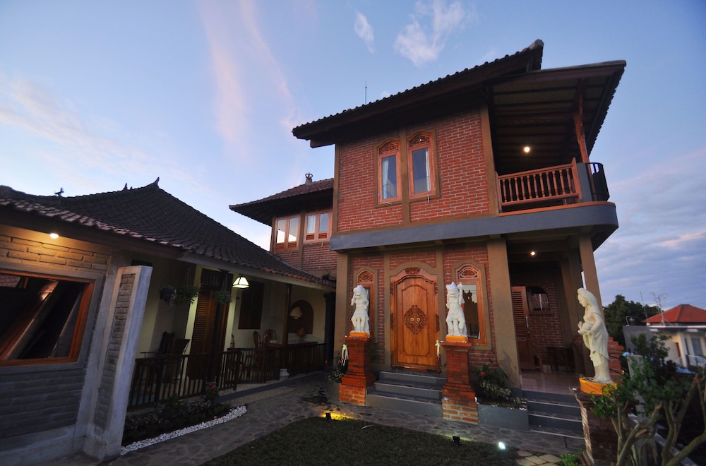 Meme Surung Homestay 11/66
