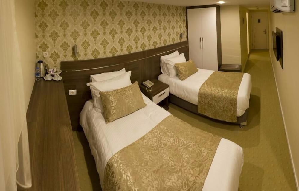 STANDARD, DOUBLE OR TWIN BED