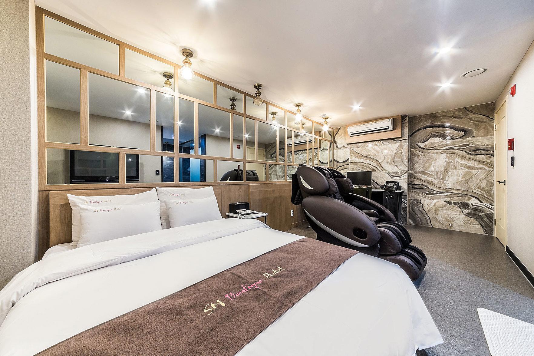 Vip, Queen Bed