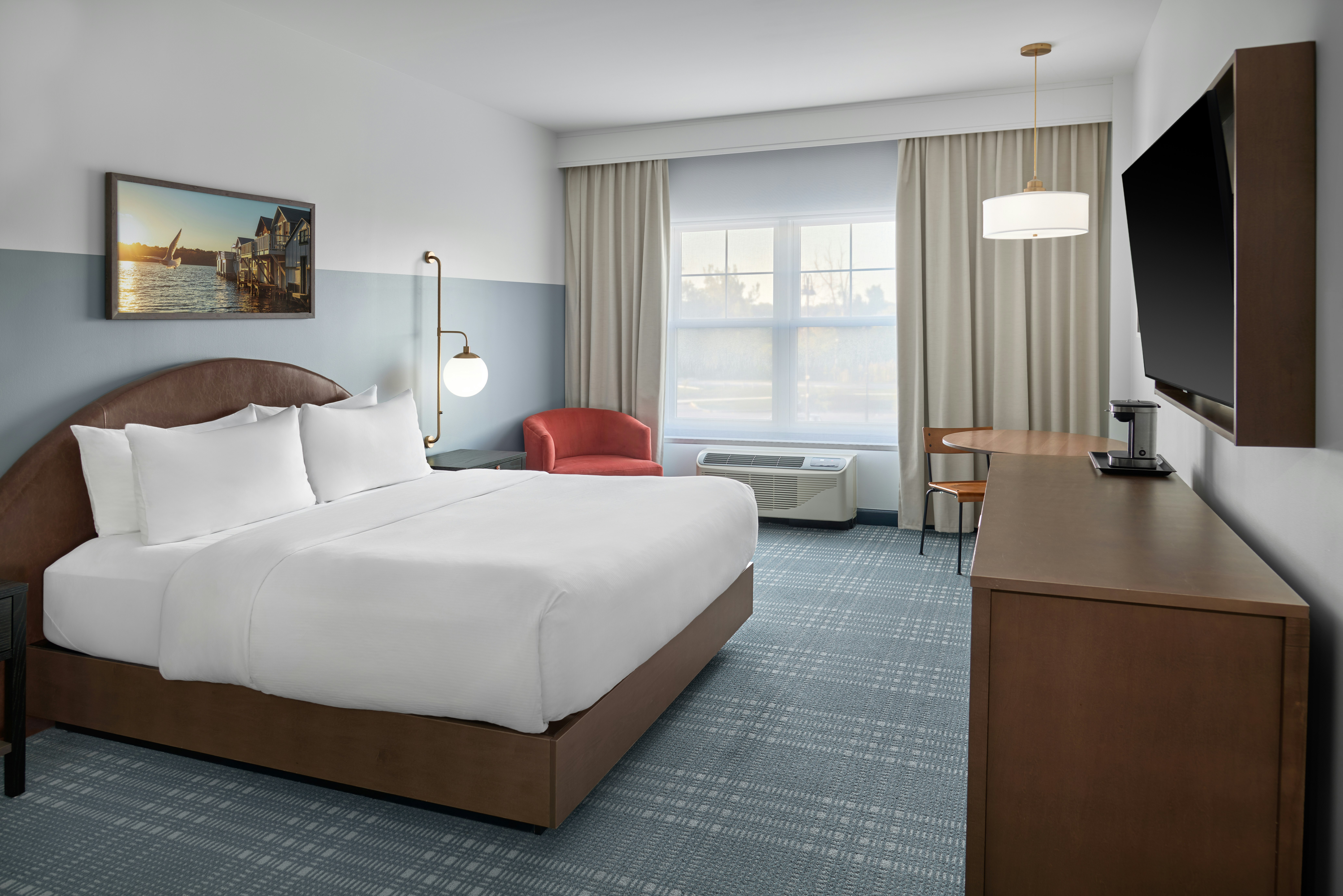 Room, King Bed, Partial Lake View