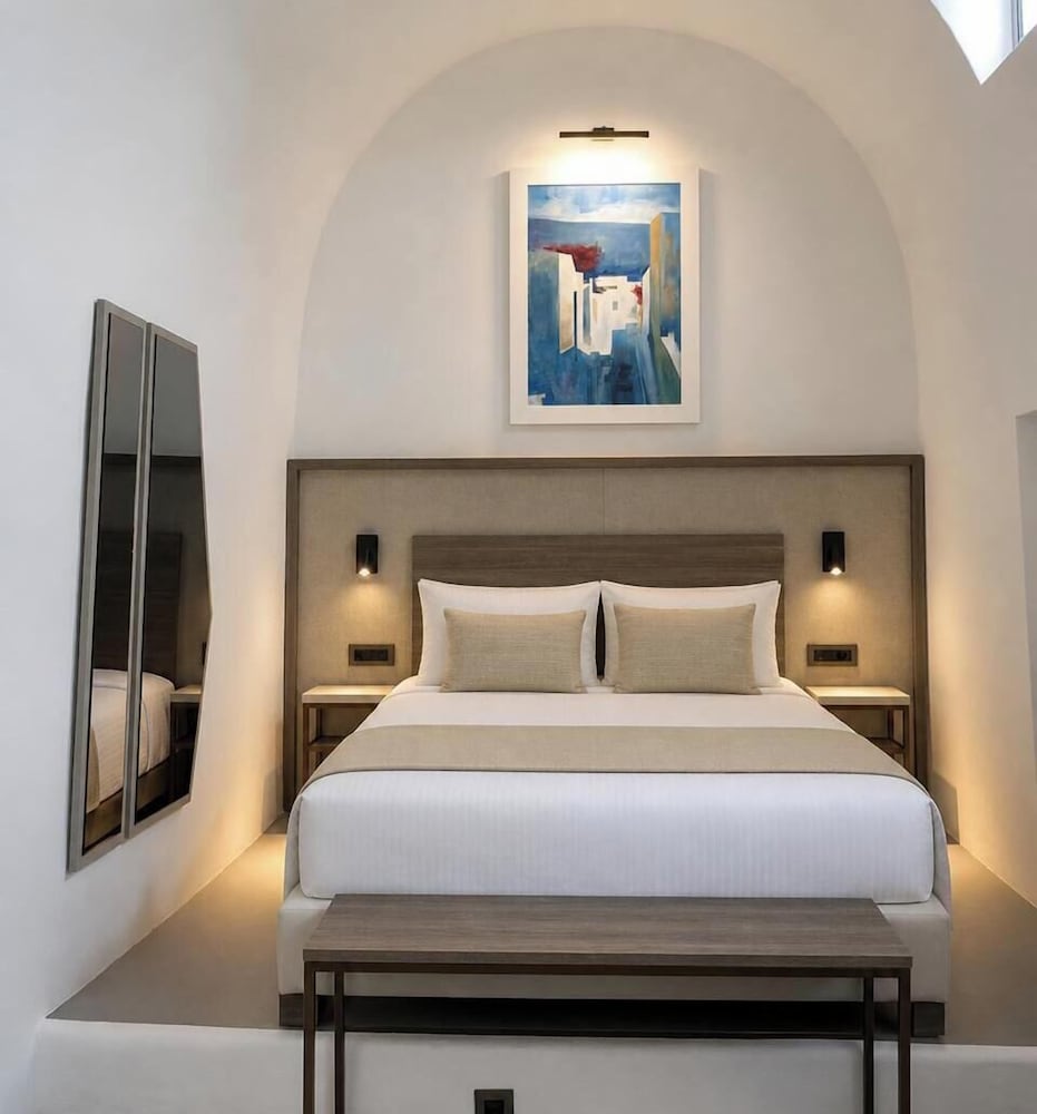 Superior, Deluxe, Suite, Queen Bed, Caldera and Sea View