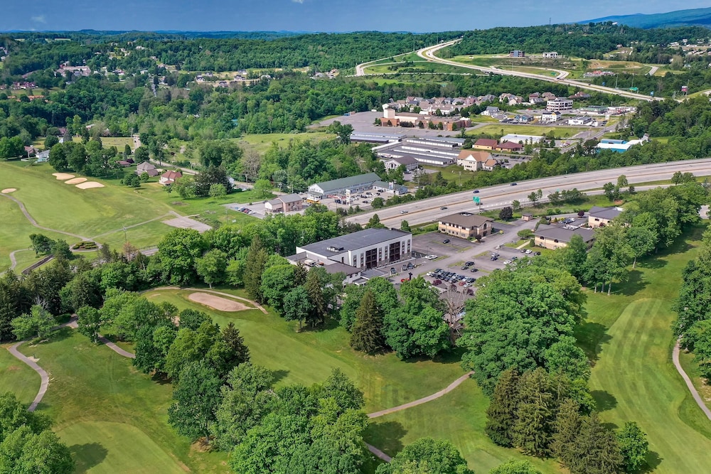 The Cranberry Ascend Hotel Collection 60/65