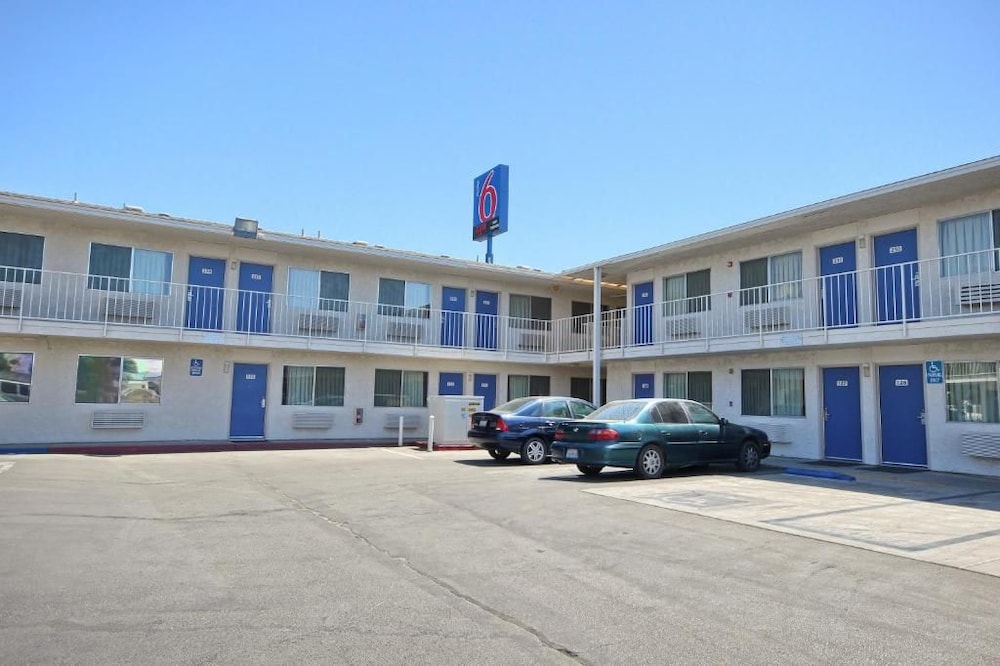 Motel6 Tulare, CA 51/60