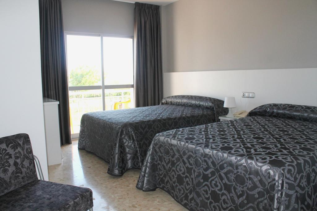 HOTEL MAROLA 9/22