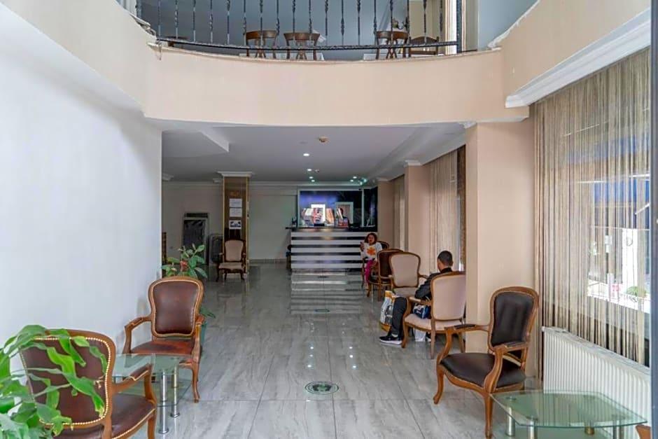 Grand Gara Hotel 13/17
