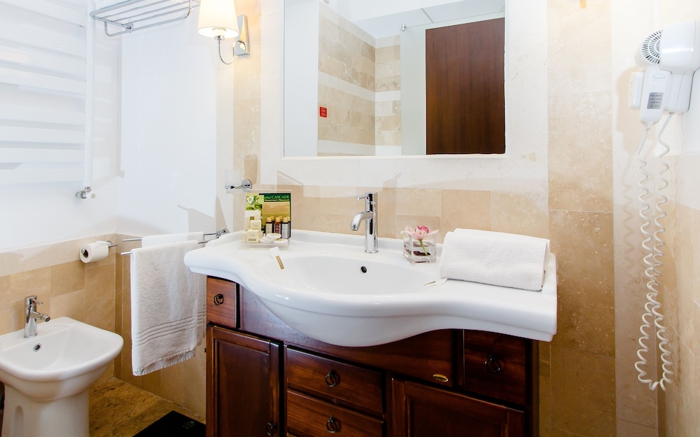 International Bucharest City Center Hotel 35/38